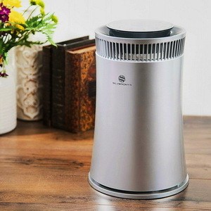 Desk and workplace air cleaners